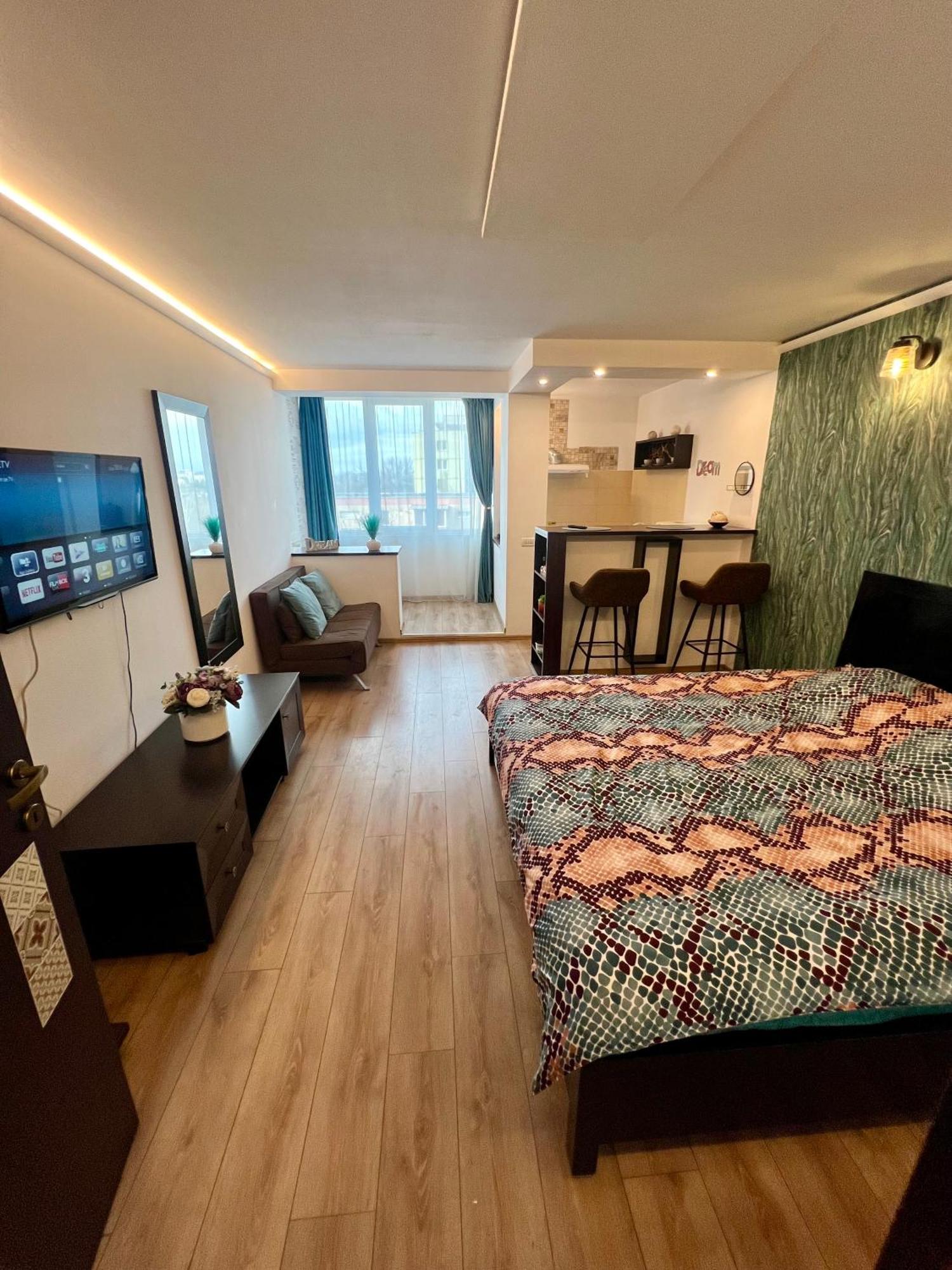 2 Venturo Victoriei Wi-Fi Self Check-In Apartment Brasov Bagian luar foto